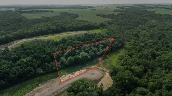 3072 Woodland Valley Lane Sw, Rochester, MN 55902