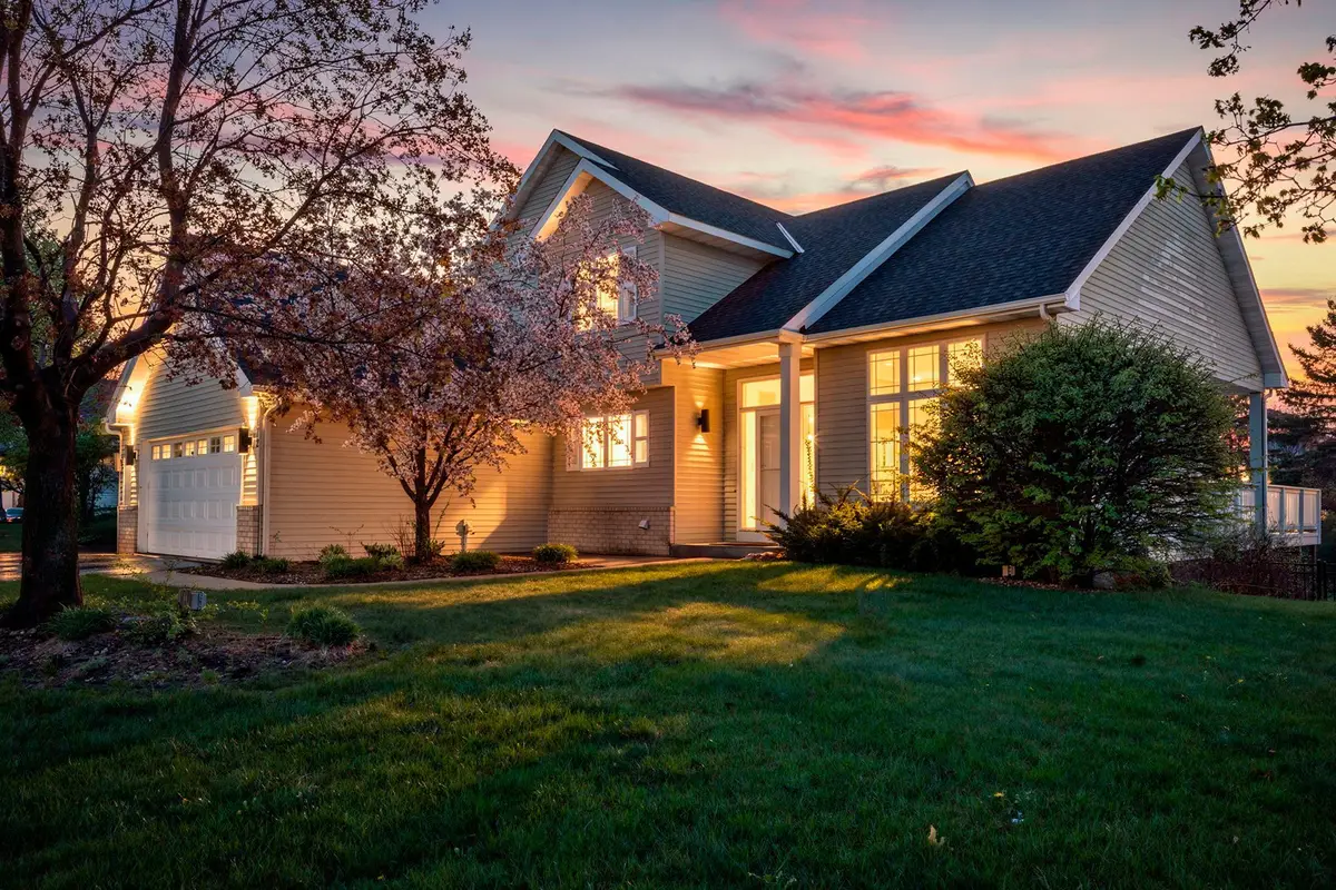 1672 Windsor Drive S, Shakopee, MN 55379 - #1