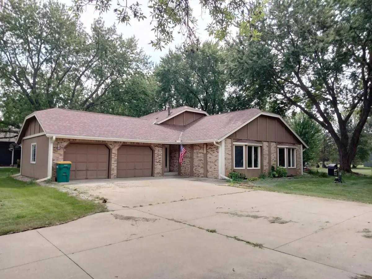 26450 Smithtown Road, Excelsior, MN 55331 - #1