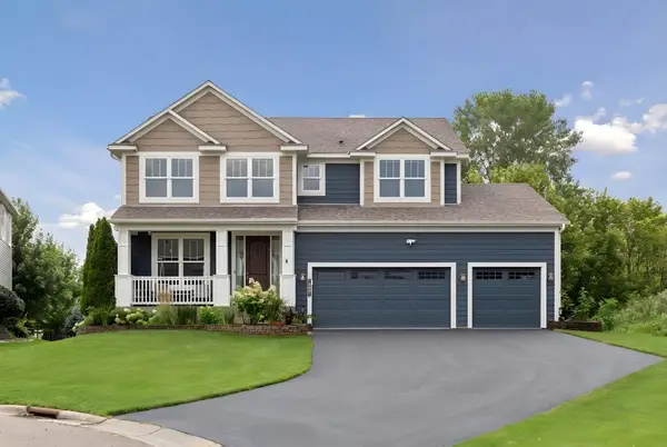 18001 Gleaming Court, Lakeville, MN 55044