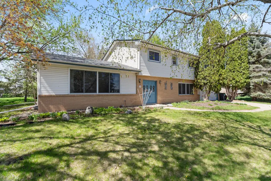 9908 Oxborough Road, Minneapolis, MN 55437 - #2