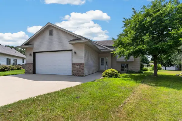 206 Hunters Court, Eagle Lake, MN 56024