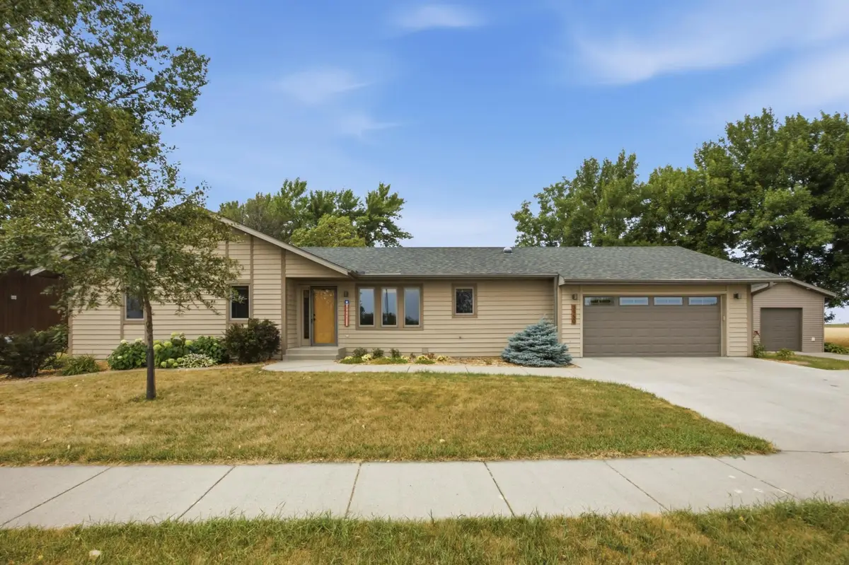 3950 10th Street N, Fargo, ND 58102 - #1