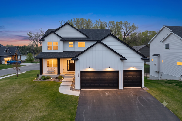 429 Collova Drive, Vadnais Heights, MN 55127