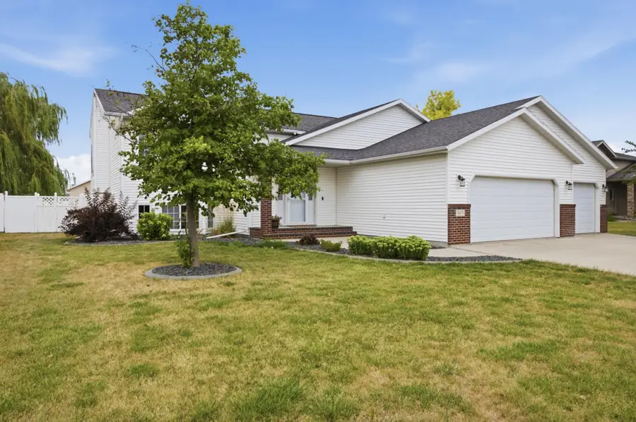 3671 Harrison Street S, Fargo, ND 58104 - #3
