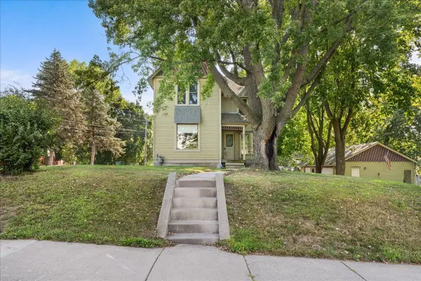 921 4th Street N, Stillwater, MN 55082