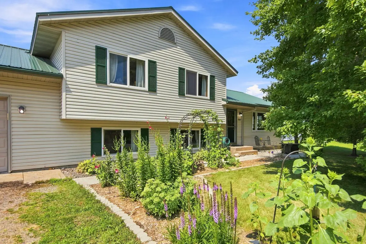307 N East Avenue, Dresser, WI 54009 - #1
