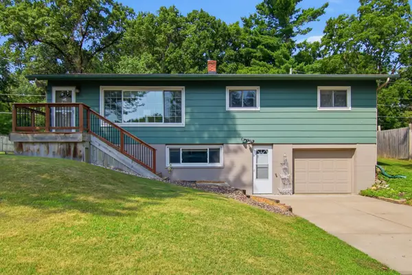911 16th Street Se, Menomonie, WI 54751