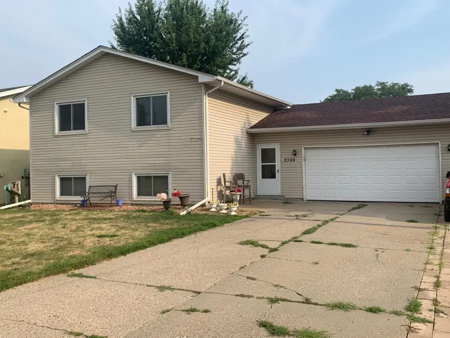 2359 17th Avenue E, North Saint Paul, MN 55109 - #2