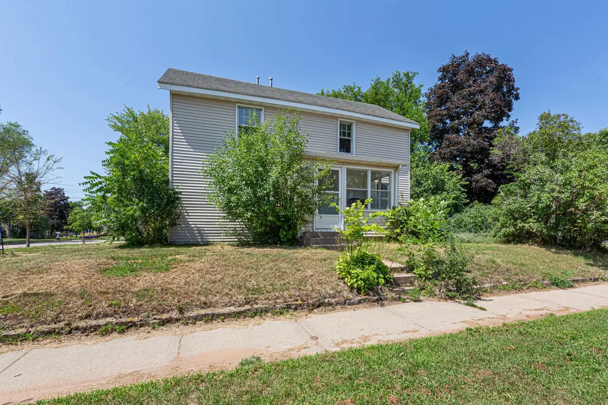 2306 4th Street, Eau Claire, WI 54703 - #1