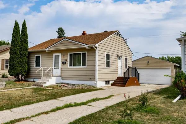 1542 13 1/2 Street S, Fargo, ND 58103