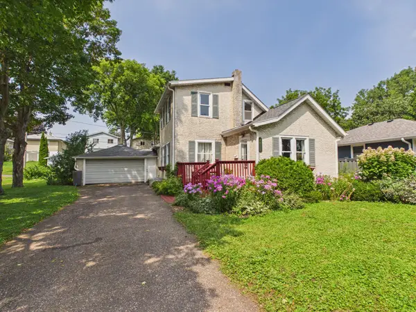 1887 Malvern Street, Lauderdale, MN 55113