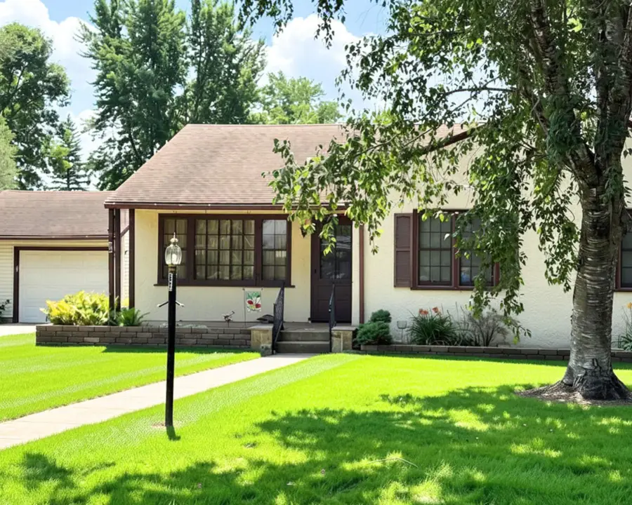 62 7th Avenue Se, Little Falls, MN 56345 - #2