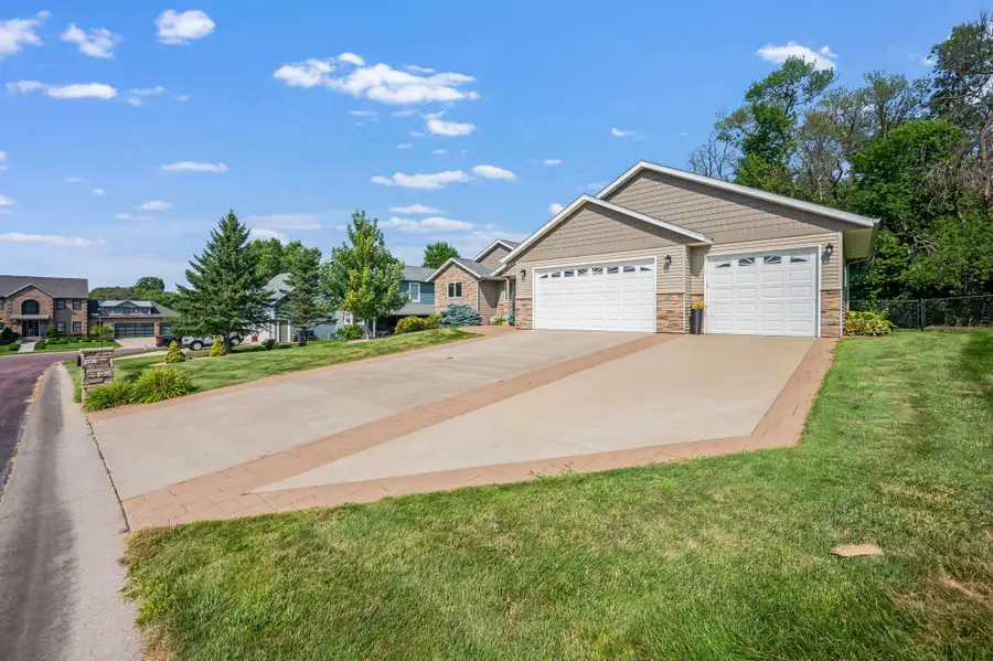 105 Hidden Oaks Circle, Mankato, MN 56001 - #2