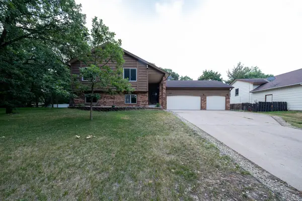 2048 128th Lane Nw, Coon Rapids, MN 55448