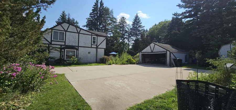 571 Century Avenue N, Maplewood, MN 55119 - #3