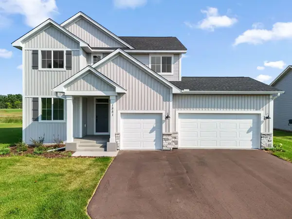 1551 Creekwood Dr, New Richmond, WI 54017