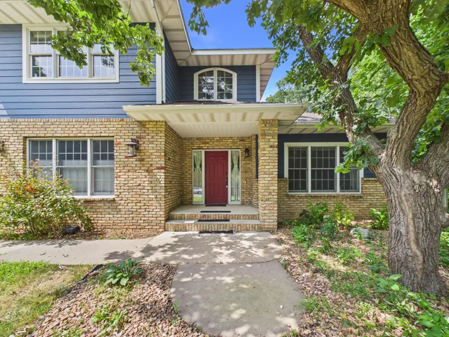 2527 Colony Circle, Saint Cloud, MN 56303 - #2