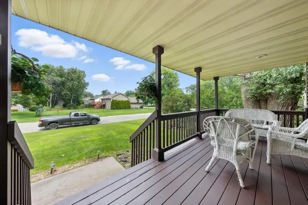 2710 91st Avenue Ne, Minneapolis, MN 55449