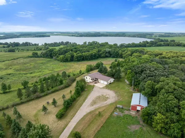 9705 37th Avenue Se, Kandiyohi, MN 56251
