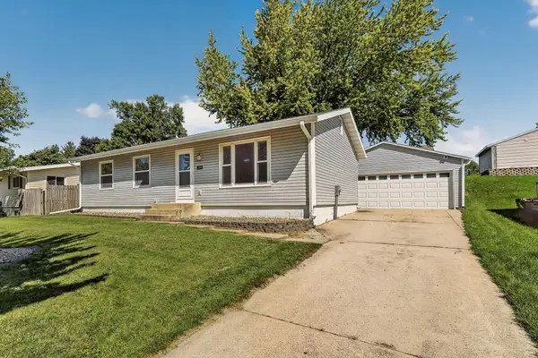 709 37th Street Sw, Rochester, MN 55902