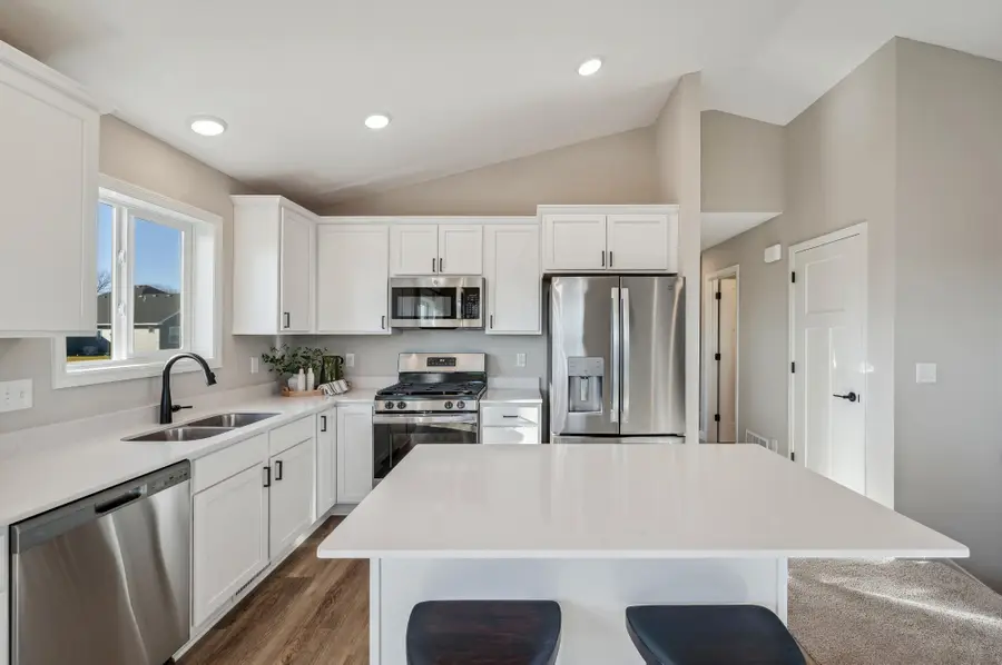 937 Yellowcrest Street Sw, Delano, MN 55328 - #3