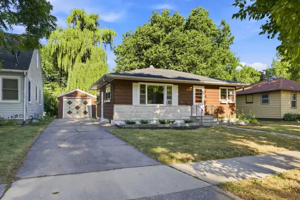 1507 14th Street S, Fargo, ND 58103