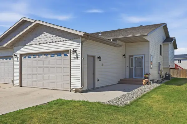 1512 19th Avenue E, West Fargo, ND 58078