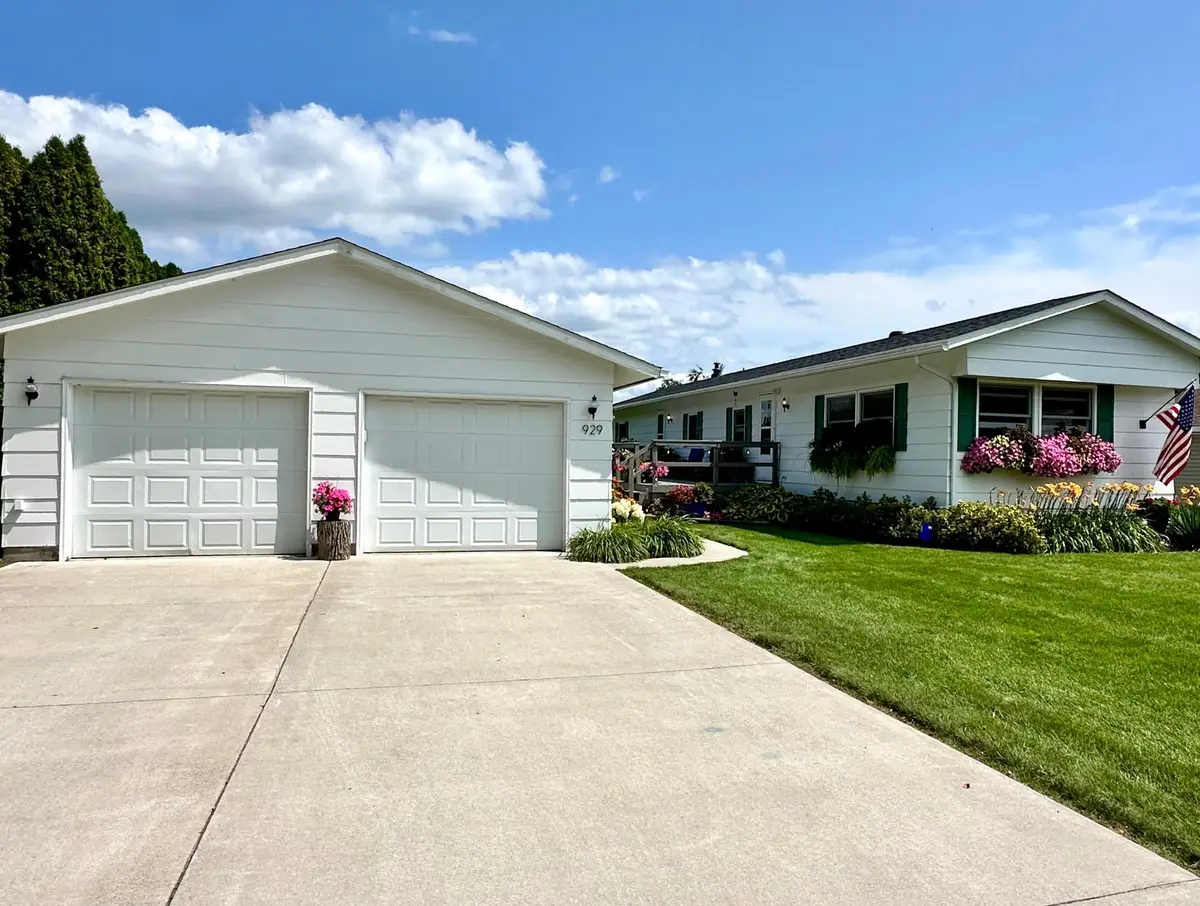 929 W Iowa Street, Lake City, MN 55041 - #1