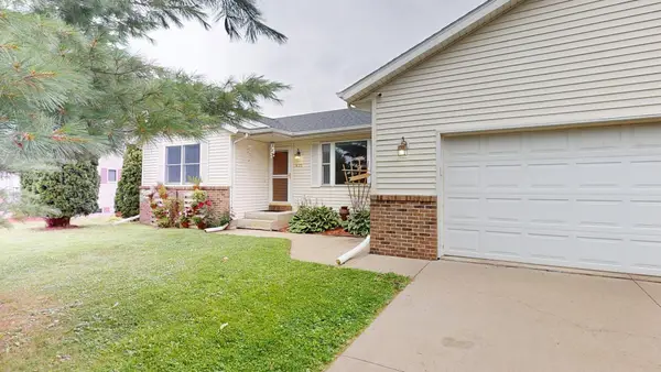 635 NW 6th Street Nw, Plainview, MN 55964