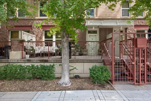 600 N 2nd Street #102, Minneapolis, MN 55401