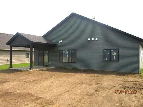 1804 Sunny Place Se, Pine Island, MN 55963