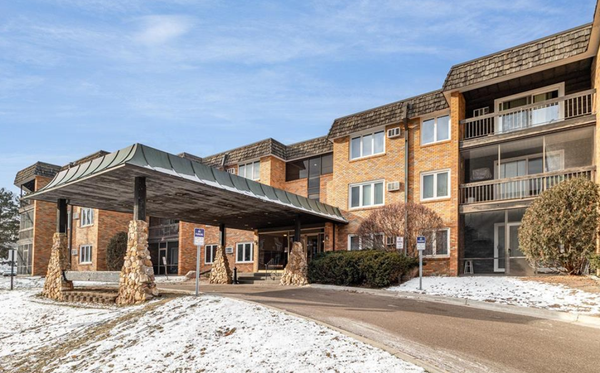 3200 Virginia Avenue S #104, Saint Louis Park, MN 55426