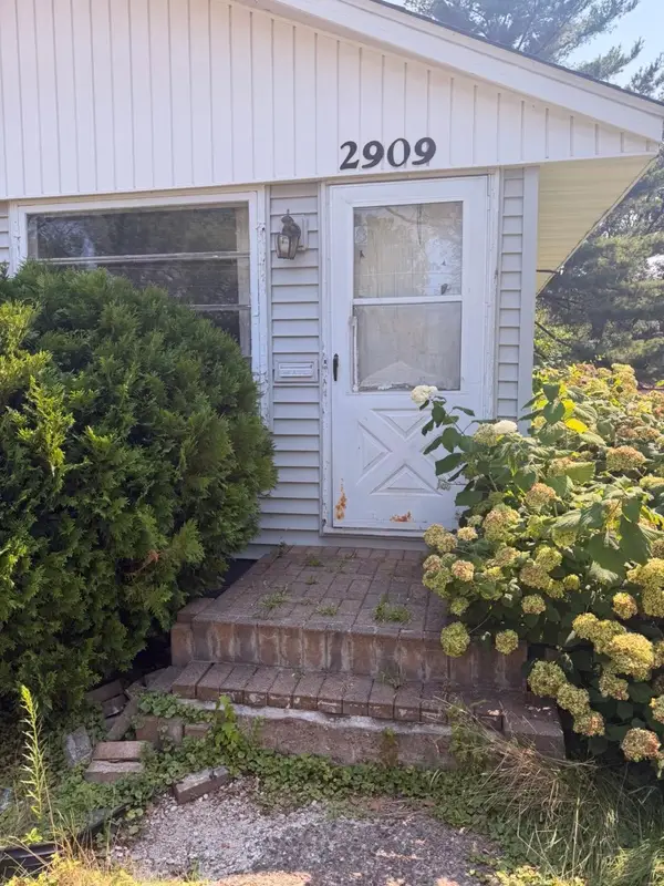 2909 Gettysburg Avenue S, Saint Louis Park, MN 55426