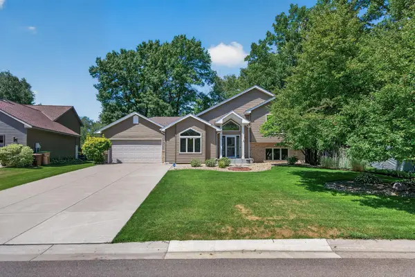 4668 Hale Avenue N, Oakdale, MN 55128
