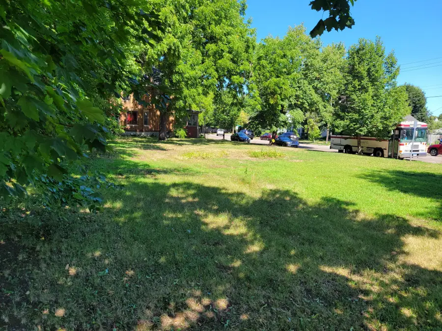 7th Street W, Saint Paul, MN 55102 - #2