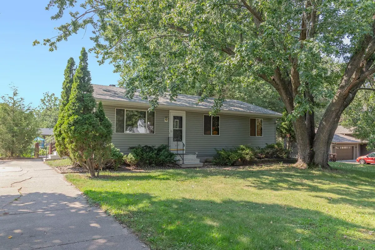 6071 45th Street N, Oakdale, MN 55128 - #1
