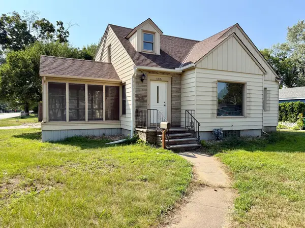 5701 Humboldt Avenue N, Brooklyn Center, MN 55430