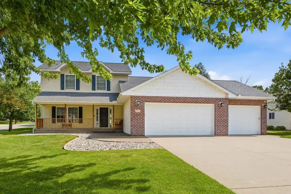 955 Park Drive, Belle Plaine, MN 56011
