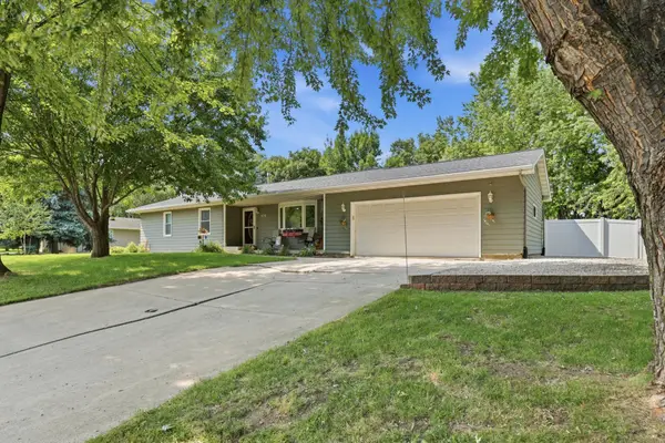 636 Shady Creek Circle, Winsted, MN 55395