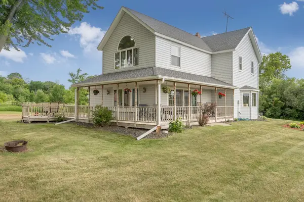 27326 Church Avenue, New Prague, MN 56071
