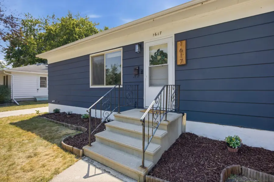 1617 14th Street S, Fargo, ND 58103 - #2