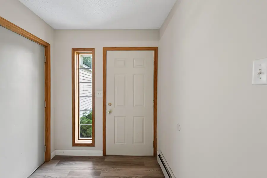 6262 7th Street N, Oakdale, MN 55128 - #3