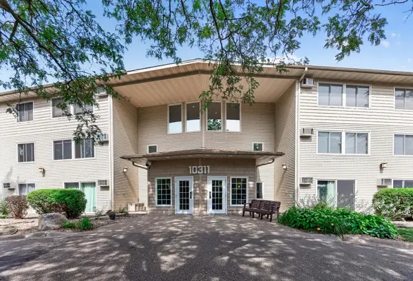 10311 Cedar Lake Road #313, Minnetonka, MN 55305