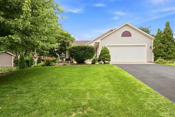 2003 Ponds Way, Shakopee, MN 55379