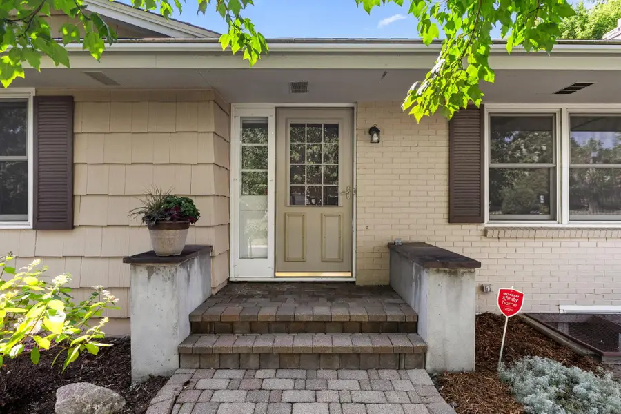 10112 Nord Avenue S, Bloomington, MN 55437 - #3