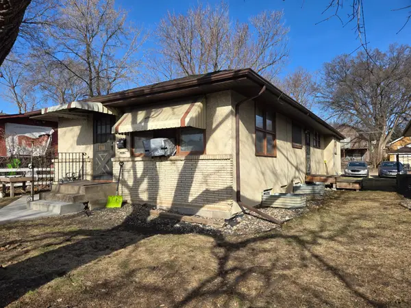 1094 26th Avenue Se, Minneapolis, MN 55414