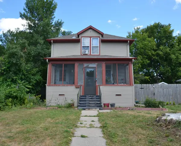 506 4th Street S, Moorhead, MN 56560