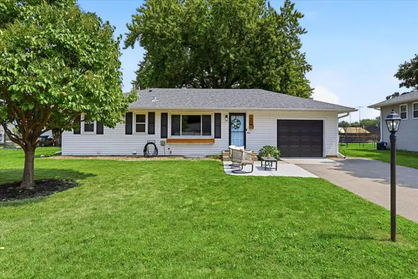 185 Garden View Drive, Apple Valley, MN 55124