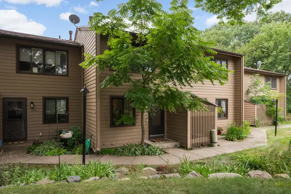 365 W Eagle Lake Drive, Maple Grove, MN 55369